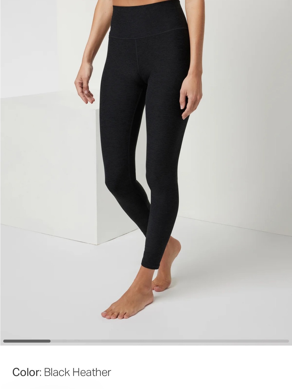 NEW VUORI Clean Elevation Leggings in size Small